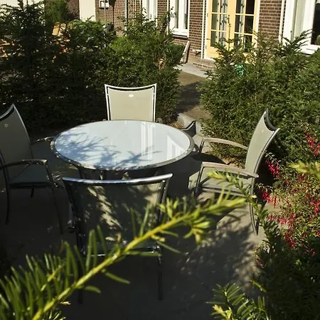 Herenhuis Elten. Bed & Breakfast Elten