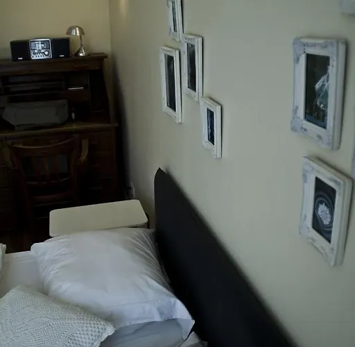 Herenhuis Elten. * Elten