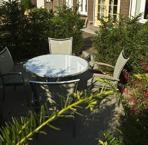 Herenhuis Elten. Bed and breakfast Elten